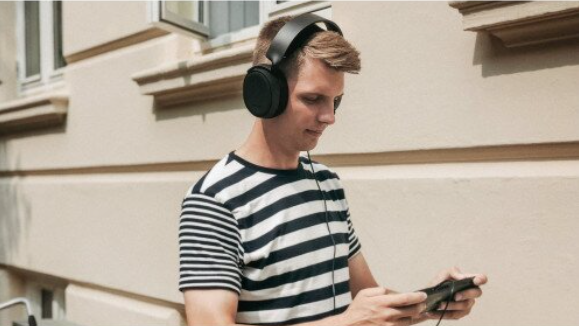 SteelSeries Arctis 3 Bluetooth Gaming Headset - 2019 Edition